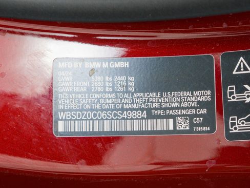 Used 2025 BMW M8 Competition w/ M Carbon Exterior Package image 20