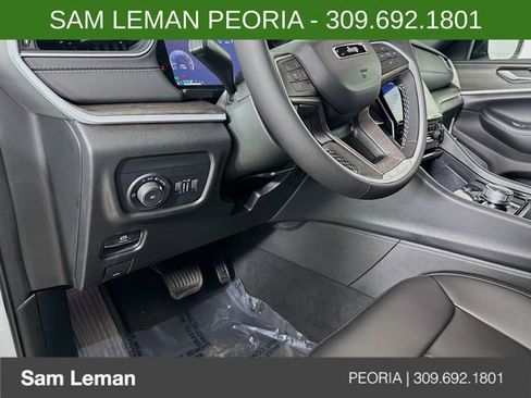 New 2025 Jeep Grand Cherokee L Limited w/ Black Appearance Package image 10