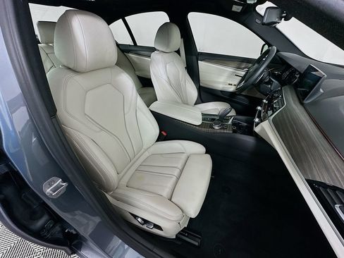 Used 2019 BMW 530i w/ Premium Package RWD image 29