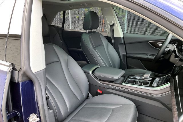 Certified 2023 Audi Q8 Premium Plus w/ Premium Plus Package AWD/4WD image 7