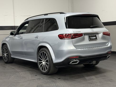 Used 2022 Mercedes-Benz GLS 450 4MATIC image 11