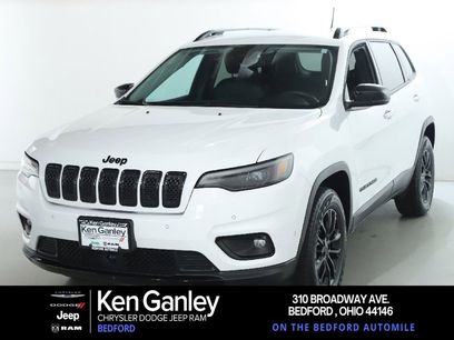 Used 2023 Jeep Cherokee Altitude Lux