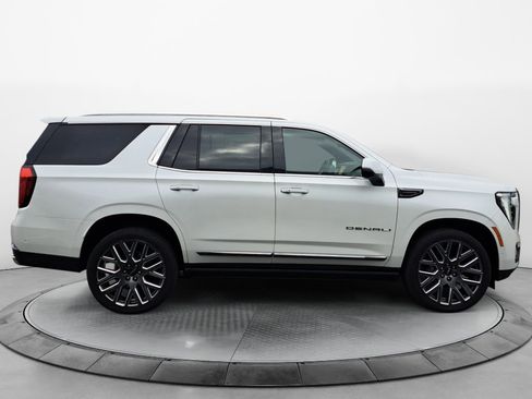 Used 2025 GMC Yukon Denali Ultimate AWD/4WD image 8