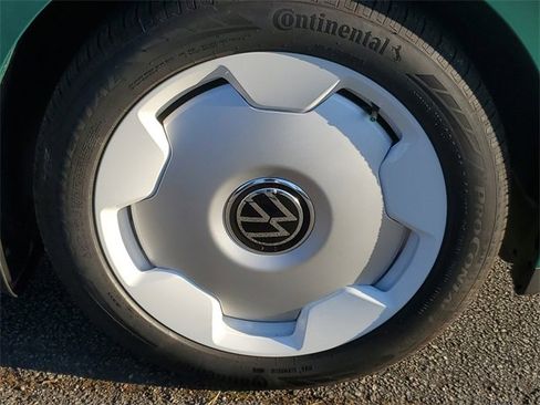 New 2025 Volkswagen ID. Buzz 1st Edition image 9