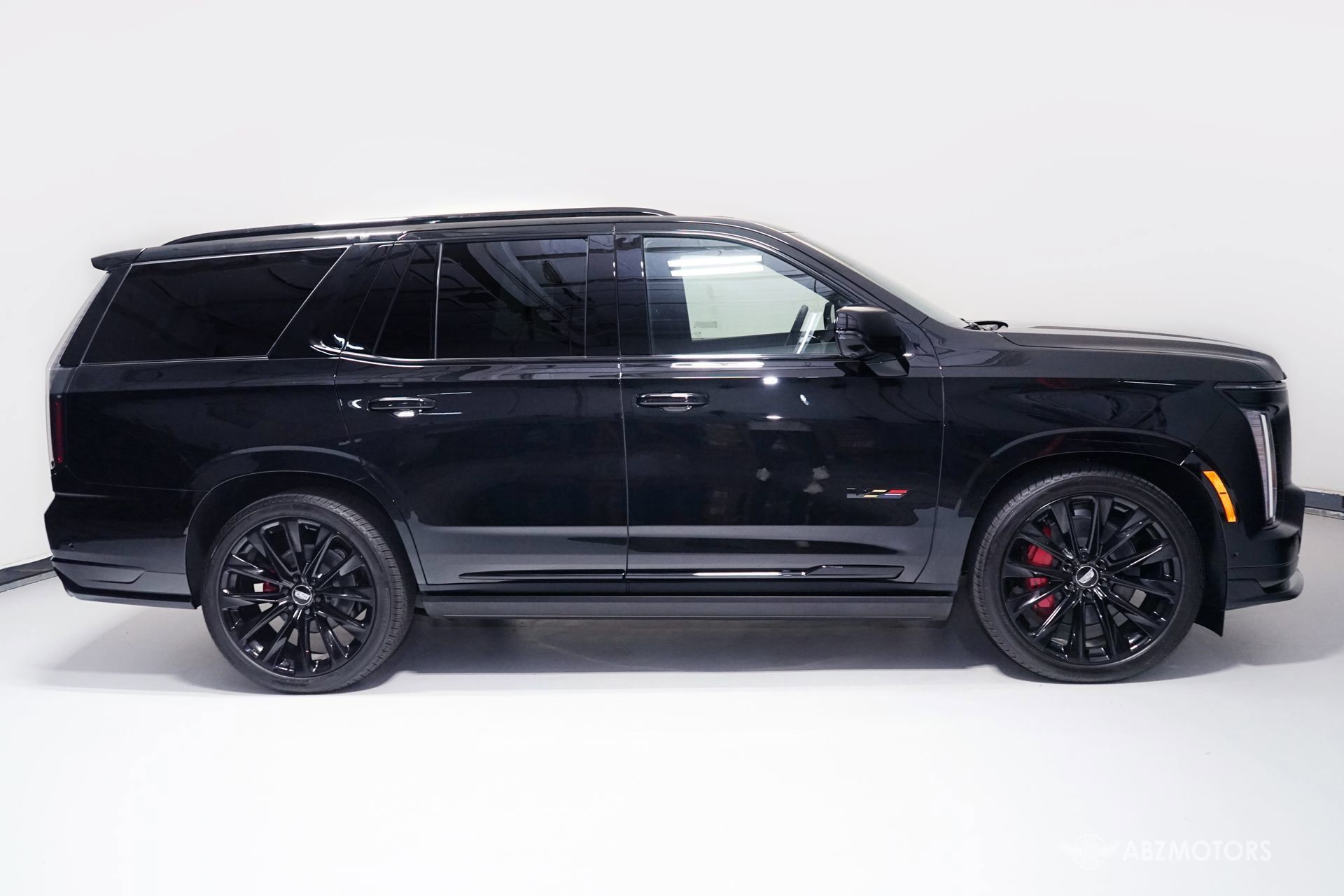 Used 2026 Cadillac Escalade V AWD/4WD image 3