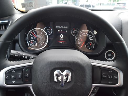 Used 2024 RAM 1500 Big Horn AWD/4WD image 12