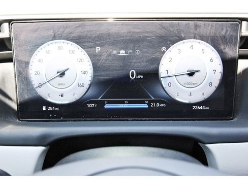 Used 2024 Hyundai Tucson Limited FWD image 16