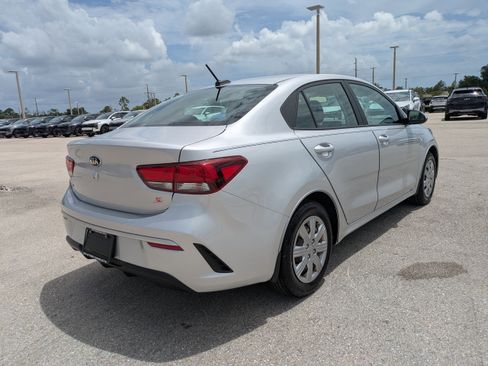 Certified 2021 Kia Rio S FWD image 4
