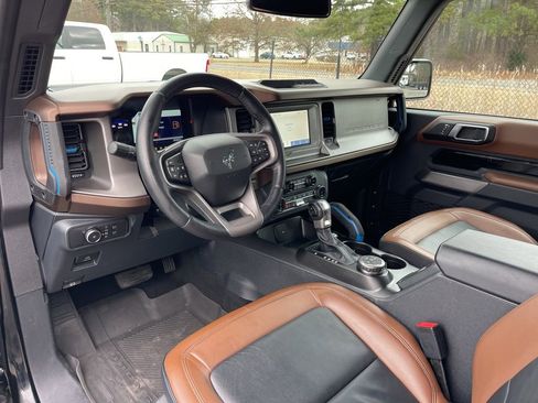 Certified 2022 Ford Bronco Outer Banks image 8