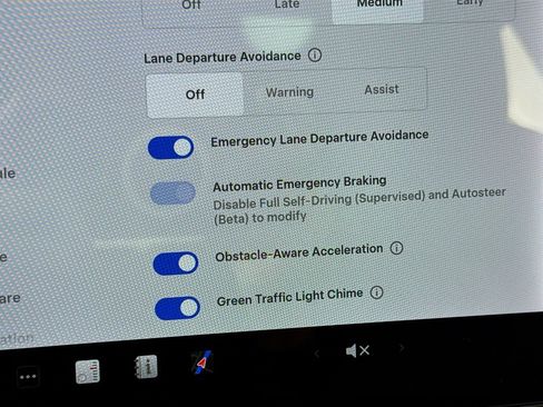 Used 2019 Tesla Model 3 Performance image 24