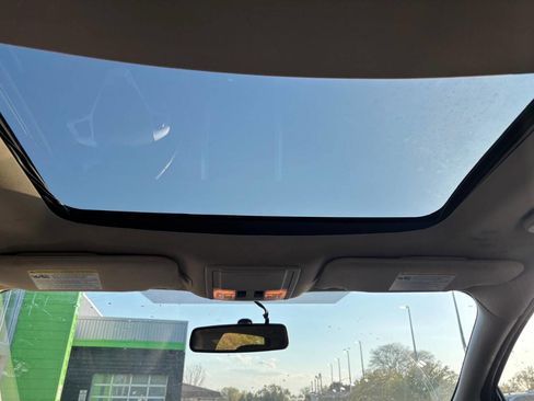 Used 2013 Ford Edge SEL FWD image 11
