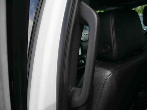 Used 2025 GMC Sierra 3500 AT4 w/ AT4 Premium Plus Package AWD/4WD image 23