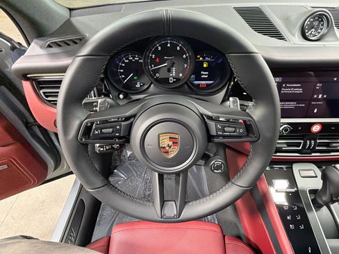 Certified 2026 Porsche Macan Turbo AWD/4WD image 39