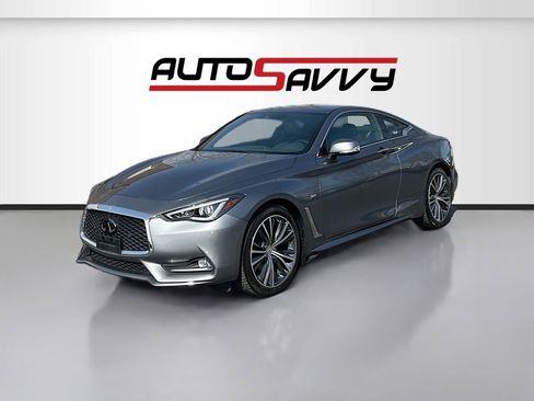 Used 2019 INFINITI Q60 3.0t Luxe w/ Essential Package image 3