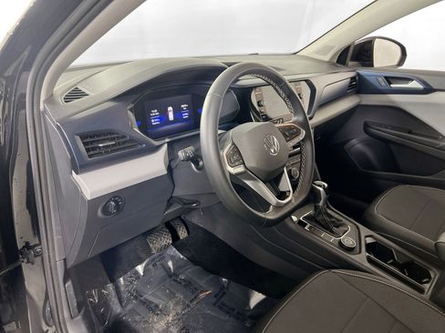 Used 2022 Volkswagen Taos SE image 9