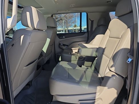 Used 2019 GMC Yukon XL SLT image 17