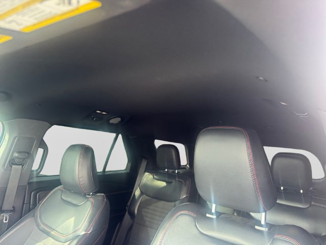 Used 2025 Ford Explorer ST-Line w/ Premium Package RWD image 12
