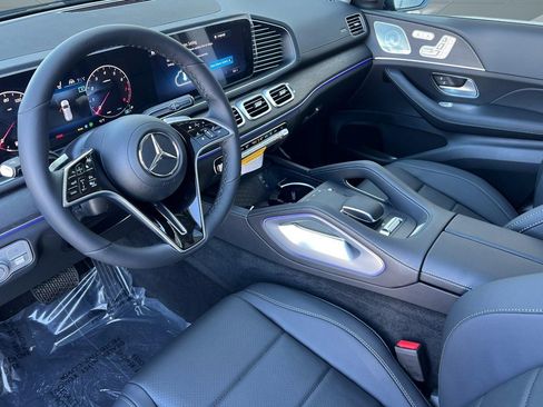 Certified 2026 Mercedes-Benz GLS 450 4MATIC image 4