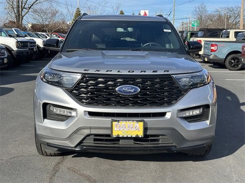 Certified 2023 Ford Explorer ST-Line w/ Class IV Trailer Tow Package image 2
