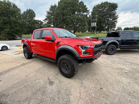 Used 2018 Ford F150 Raptor w/ Equipment Group 802A Luxury AWD/4WD image 8