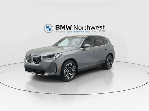 Used 2025 BMW X3 xDrive30i w/ Convenience Package image 9