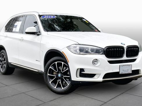 Used 2018 BMW X5 xDrive35i w/ M Sport Package AWD/4WD image 3