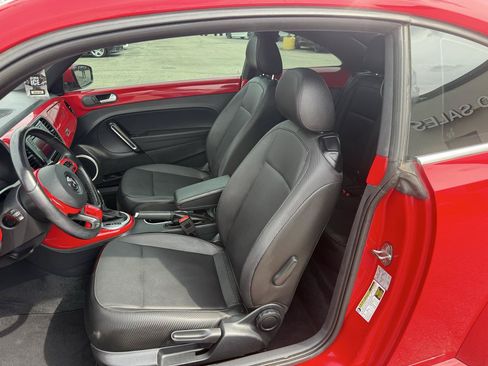Used 2019 Volkswagen Beetle 2.0T SE FWD image 8