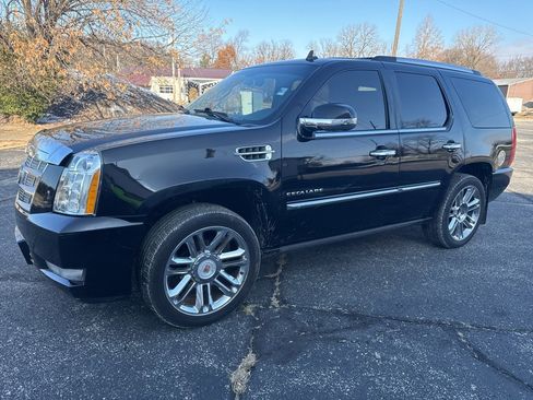 Used 2012 Cadillac Escalade Platinum image 3
