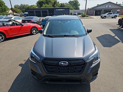 Used 2023 Subaru Forester AWD/4WD image 9