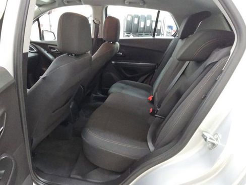 Used 2017 Chevrolet Trax LS image 36