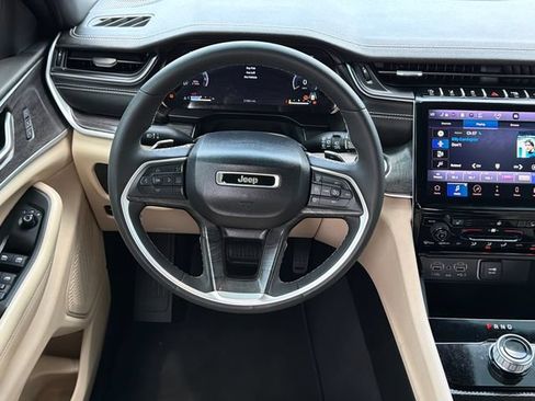 Used 2023 Jeep Grand Cherokee L Limited RWD image 24