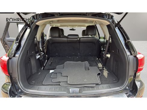 Used 2017 Nissan Pathfinder Platinum AWD/4WD image 21
