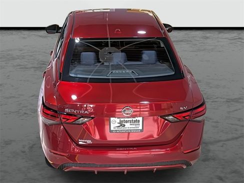 Used 2021 Nissan Sentra SV image 3