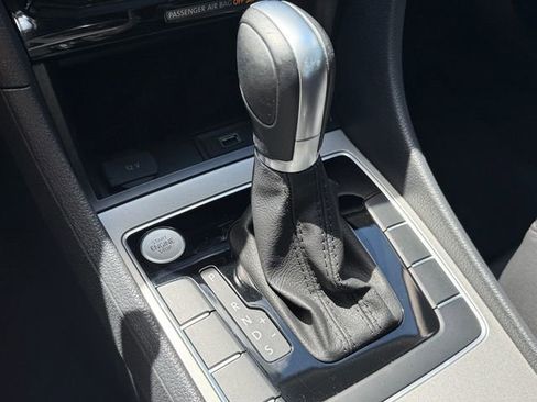 Used 2020 Volkswagen Passat 2.0T R-Line image 29