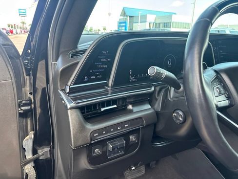 Used 2024 Cadillac Escalade ESV Sport AWD/4WD image 26