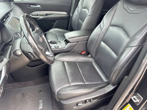 Used 2019 Cadillac XT4 Premium Luxury w/ Cold Weather Package FWD image 20