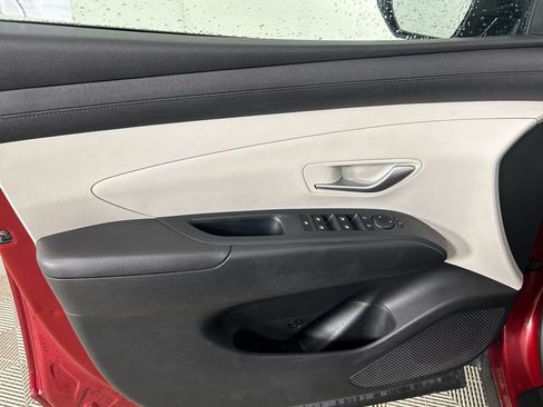Used 2025 Hyundai Tucson SEL AWD/4WD image 11