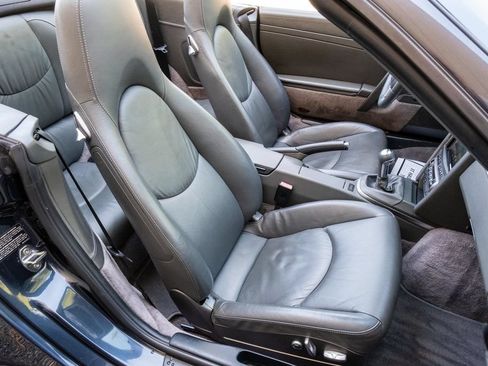 Used 2006 Porsche 911 Carrera 4S AWD/4WD image 27