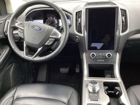 Used 2024 Ford Edge SEL w/ Convenience Package image 10