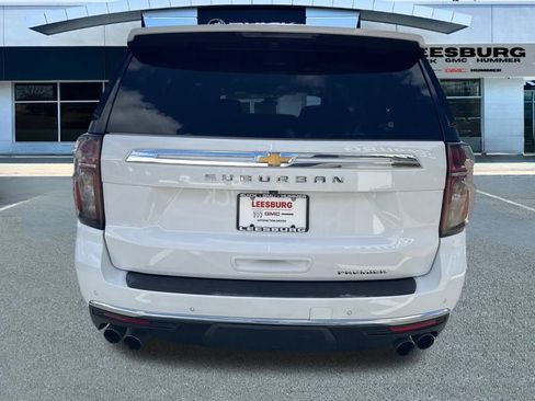Used 2023 Chevrolet Suburban Premier image 5