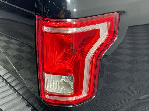 Used 2017 Ford F150 XLT w/ Equipment Group 302A Luxury image 31