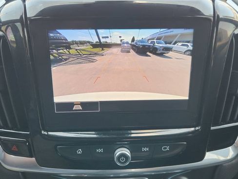 Used 2023 Chevrolet Traverse LT AWD/4WD image 16