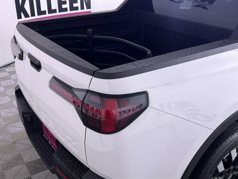 Used 2025 Hyundai Santa Cruz SE image 28