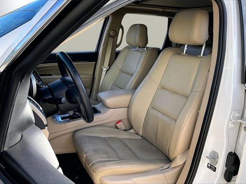 Used 2022 Jeep Grand Cherokee Limited w/ Trailer Tow Group IV image 22