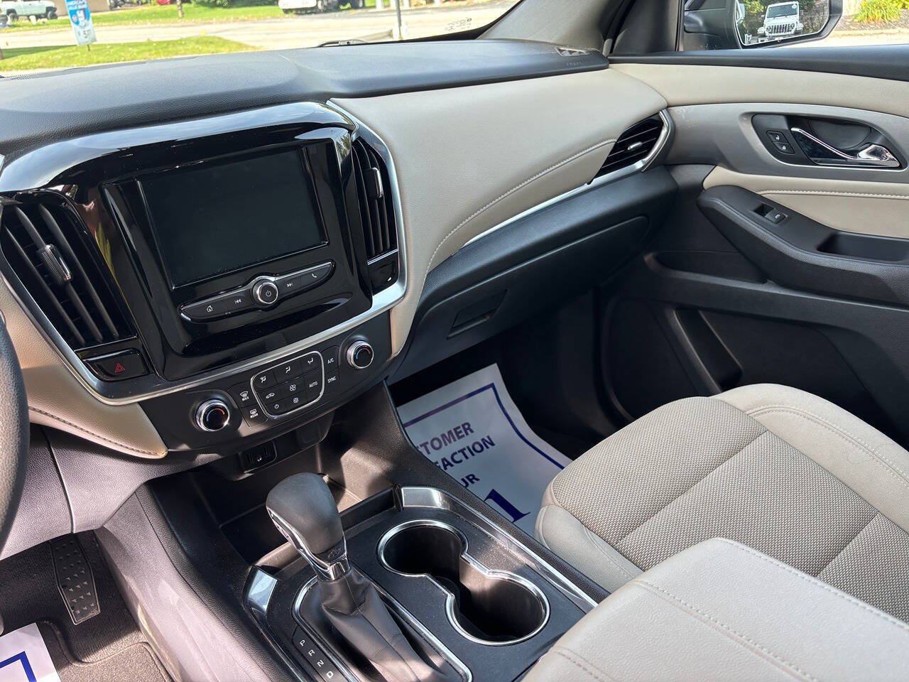 Used 2022 Chevrolet Traverse LS AWD/4WD image 12