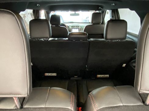 Used 2018 Ford Explorer Sport image 18