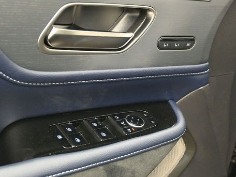 New 2026 INFINITI QX80 SPORT image 17