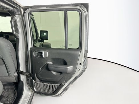 Used 2023 Jeep Wrangler Unlimited w/ Cold Weather Group AWD/4WD image 29