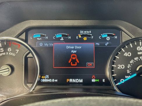 Used 2019 Ford F150 Lariat w/ Equipment Group 502A Luxury AWD/4WD image 16