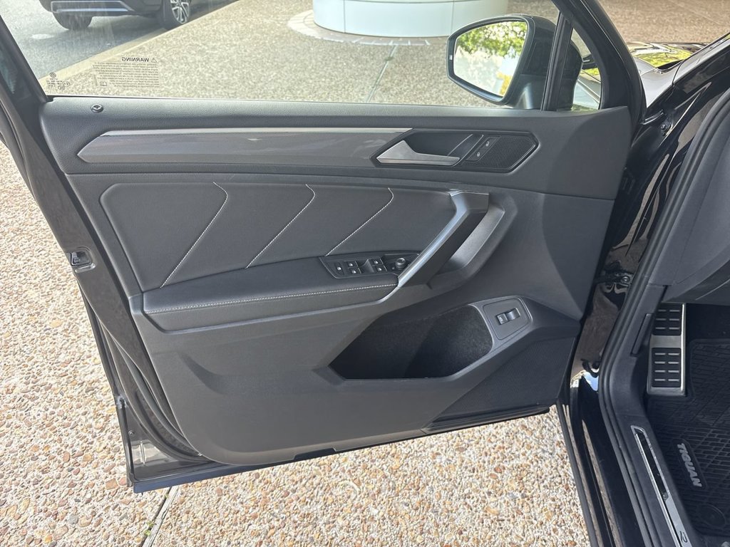 Used 2022 Volkswagen Tiguan SE R-Line FWD image 22